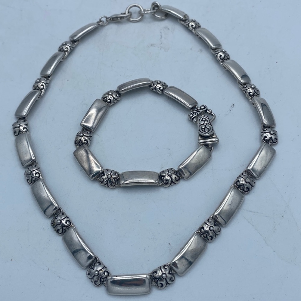 Retired Premier Designs Jewelry silvertone link necklace and bracelet set